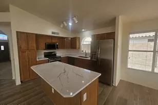 7873 W Adobe Dr, Glendale, AZ 85308 - Photo 4