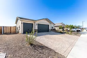 3475 E Isla Ave, San Tan Valley, AZ 85143 - Photo 2