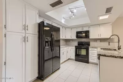 5337 W Desert Hills Drive, Glendale, AZ 85304 - Photo 8