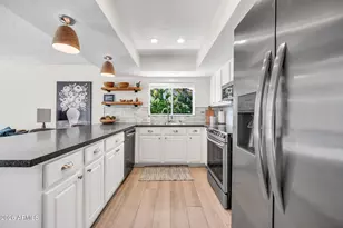 2443 W Crocus Dr, Phoenix, AZ 85023 - Photo 18