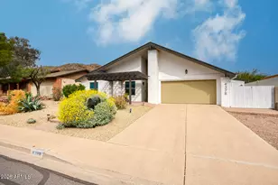 4378 E Pearce Rd, Phoenix, AZ 85044 - Photo 2