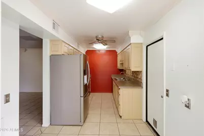 17015 N Del Webb Boulevard, Sun City, AZ 85373 - Photo 10