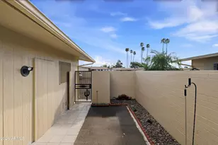 17015 N Del Webb Blvd, Sun City, AZ 85373 - Photo 16