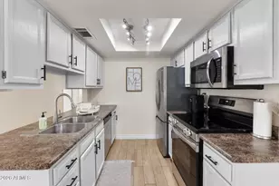 1916 W Morningside Dr, Phoenix, AZ 85023 - Photo 10