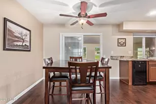 9402 W Long Hills Dr, Sun City, AZ 85351 - Photo 12