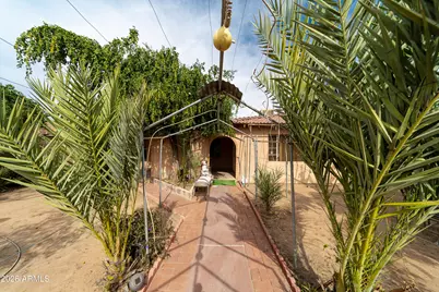 2416 E Clarendon Avenue, Phoenix, AZ 85016 - Photo 32