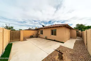 2416 E Clarendon Ave, Phoenix, AZ 85016 - Photo 2