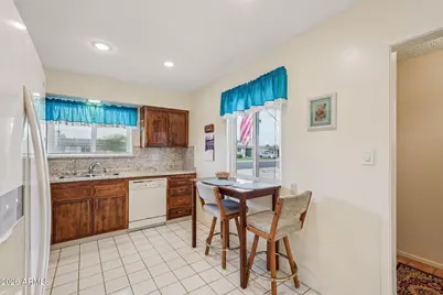 10411 W Clair Drive, Sun City, AZ 85351 - Photo 12