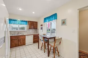 10411 W Clair Dr, Sun City, AZ 85351 - Photo 12