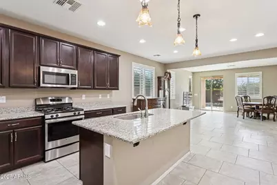 12151 W Davis Lane, Avondale, AZ 85323 - Photo 10