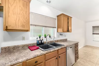 23831 N 41st Avenue, Glendale, AZ 85310 - Photo 14