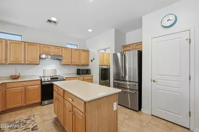 3063 E Peach Tree Drive, Chandler, AZ 85249 - Photo 8