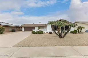 9434 W Raintree Dr, Sun City, AZ 85351 - Photo 2