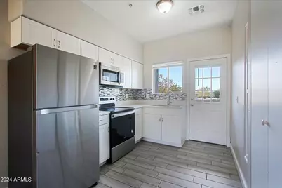 1614 W Purdue Avenue #102, Phoenix, AZ 85021 - Photo 2