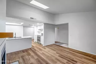 2020 W Union Hills Dr, Phoenix, AZ 85027 - Photo 10