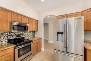 10625 E Knowles Ave, Mesa, AZ 85209 - Photo 14