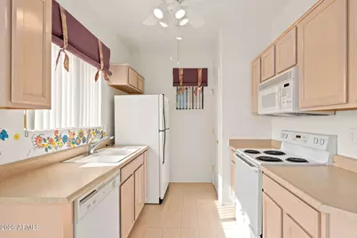 13644 N Saguaro Boulevard #202, Fountain Hills, AZ 85268 - Photo 12