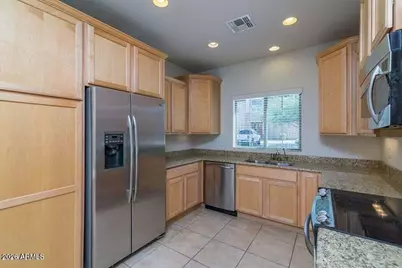 3969 E Melinda Drive, Phoenix, AZ 85050 - Photo 2