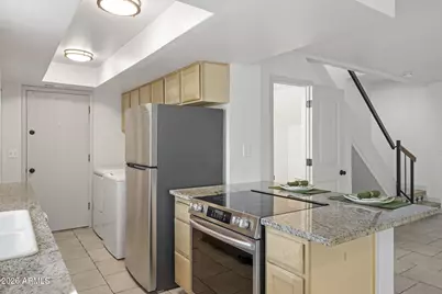 10425 N 10th Place #1, Phoenix, AZ 85020 - Photo 10