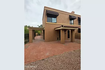 10425 N 10th Place #1, Phoenix, AZ 85020 - Photo 2