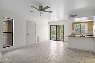 10425 N 10th Pl, Phoenix, AZ 85020 - Photo 14