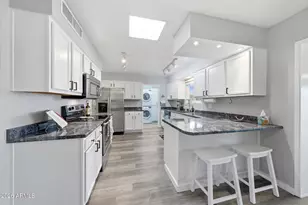 10804 W Cameo Dr, Sun City, AZ 85351 - Photo 10