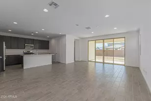 12361 W Pkwy Ln, Avondale, AZ 85323 - Photo 8