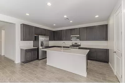 12361 W Parkway Lane, Avondale, AZ 85323 - Photo 2