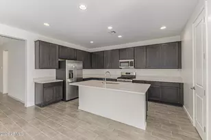 12361 W Pkwy Ln, Avondale, AZ 85323 - Photo 2