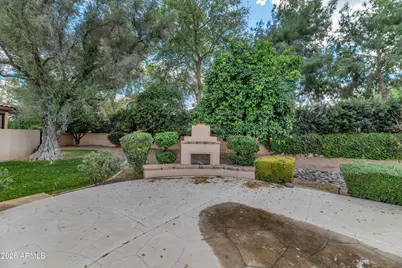 6301 E Huntress Drive, Paradise Valley, AZ 85253 - Photo 10