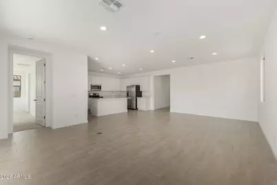 12377 W Parkway Lane, Avondale, AZ 85323 - Photo 4