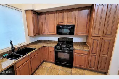 2406 W Red Range Way, Phoenix, AZ 85085 - Photo 2