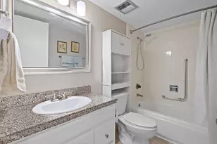 7830 E Camelback Rd, Scottsdale, AZ 85251 - Photo 16