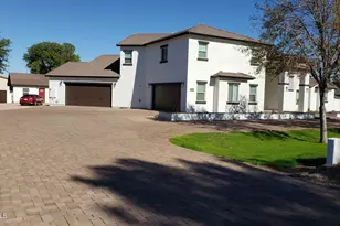 2060 E Quartz St, Mesa, AZ 85213 - Photo 2