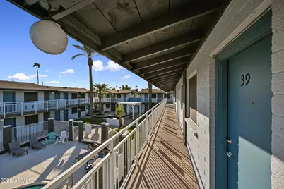 3025 N 32nd Street #39, Phoenix, AZ 85018 - Photo 2