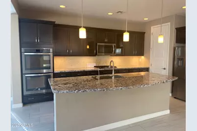 1945 W Yellowstone, Chandler, AZ 85248 - Photo 8