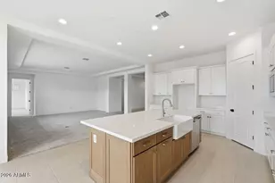 7643 W Hide Trl, Peoria, AZ 85383 - Photo 10