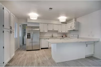 8701 E Bonnie Rose Avenue, Scottsdale, AZ 85250 - Photo 6