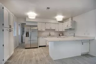 8701 E Bonnie Rose Ave, Scottsdale, AZ 85250 - Photo 6