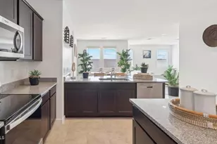 636 W Freedom St, Florence, AZ 85132 - Photo 4