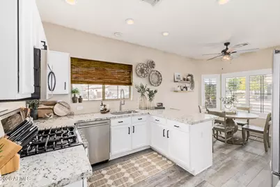 4051 W Desert Hollow Drive, Phoenix, AZ 85083 - Photo 16