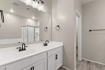 242 W Pacific Drive, Casa Grande, AZ 85122 - Photo 18