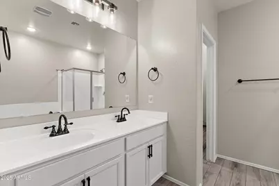 242 W Pacific Drive, Casa Grande, AZ 85122 - Photo 18