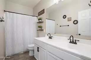 242 W Pacific Dr, Casa Grande, AZ 85122 - Photo 22