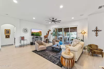 125 E Desert Hills Drive, Phoenix, AZ 85086 - Photo 10