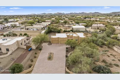 125 E Desert Hills Drive, Phoenix, AZ 85086 - Photo 54