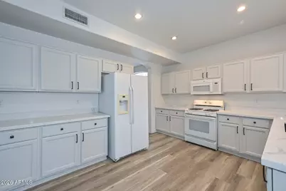 26435 N 42nd Place, Phoenix, AZ 85050 - Photo 48