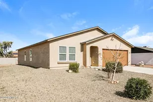 8764 W Reventon Dr, Arizona City, AZ 85123 - Photo 2