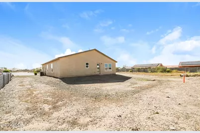 8764 W Reventon Drive, Arizona City, AZ 85123 - Photo 20
