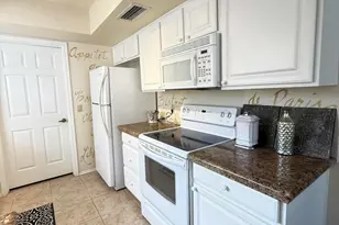 9826 W Rosemonte Dr, Peoria, AZ 85382 - Photo 10